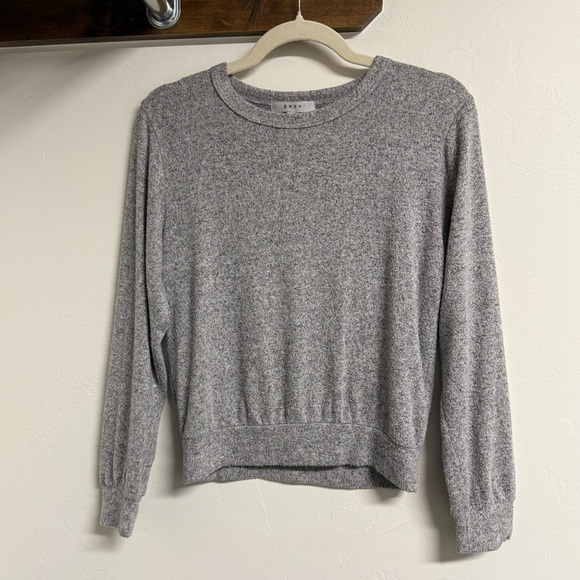Heather Gray Long Sleeve Knit Sweater by Gaze Crew Neck Pullover XS - Picture 2 of 5